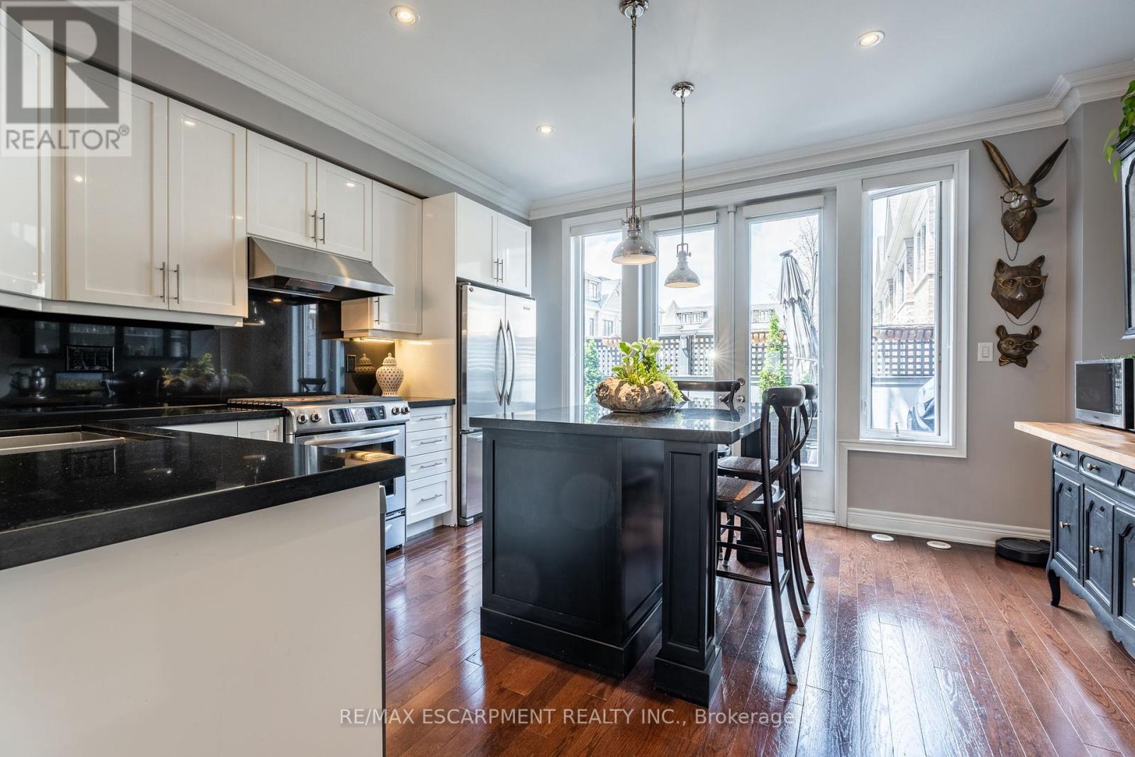 1825 Pagehurst Avenue, Mississauga, Ontario  L4X 1Y5 - Photo 14 - W12189750