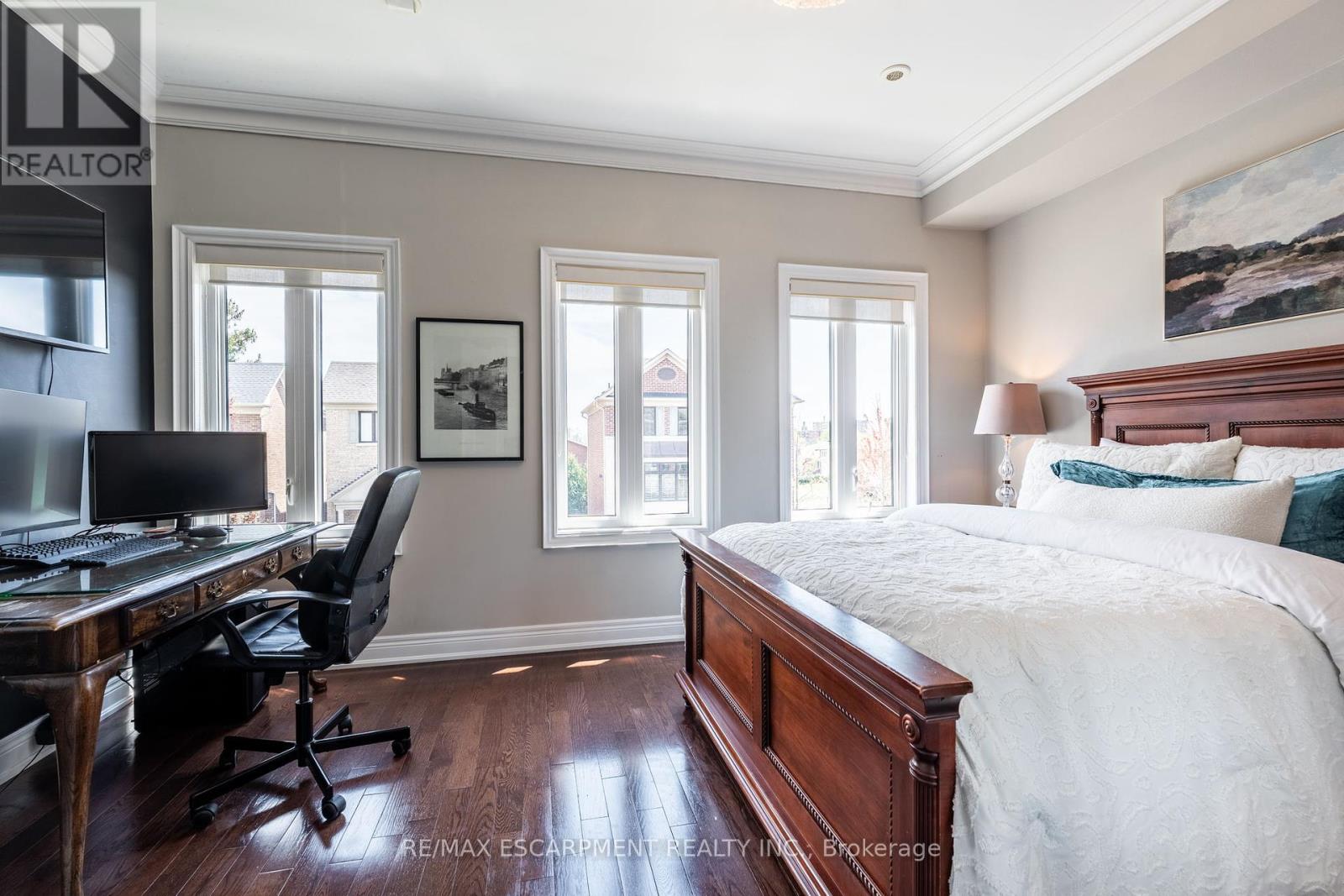 1825 Pagehurst Avenue, Mississauga, Ontario  L4X 1Y5 - Photo 28 - W12189750