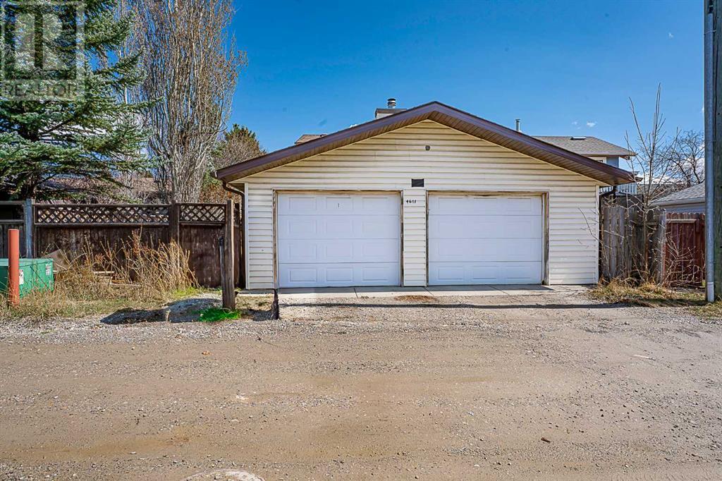 4611 64 Street Ne, Calgary, Alberta  T1Y 5G2 - Photo 4 - A2212438