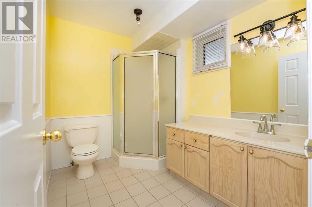 215 Coachway Lane Sw, Calgary, Alberta  T3H 2V9 - Photo 28 - A2221676