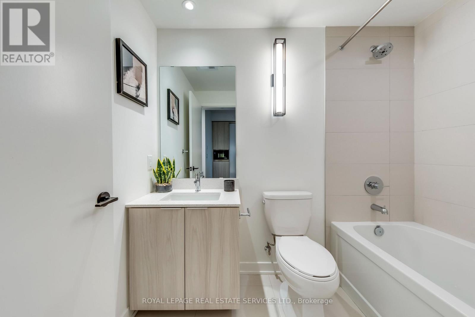 1004 - 123 Portland Street, Toronto, Ontario  M5V 0V9 - Photo 21 - C12049852