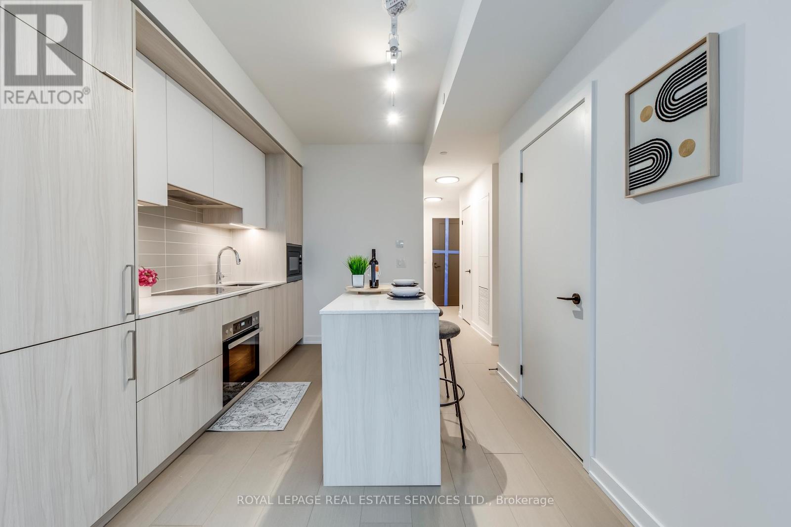 1004 - 123 Portland Street, Toronto, Ontario  M5V 0V9 - Photo 9 - C12049852