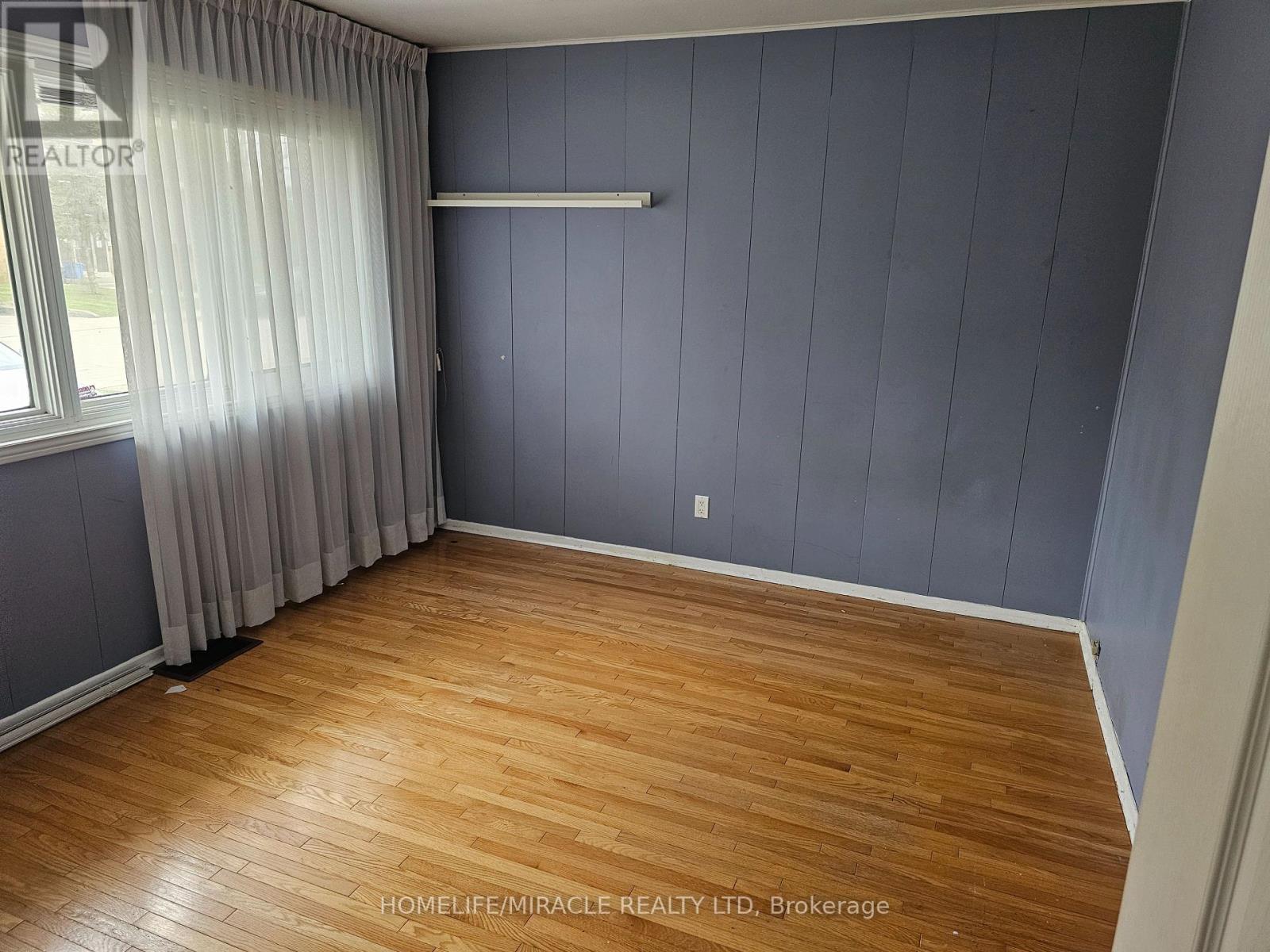 17 West Park Avenue, Hamilton, Ontario  L8S 3M4 - Photo 16 - X12189644