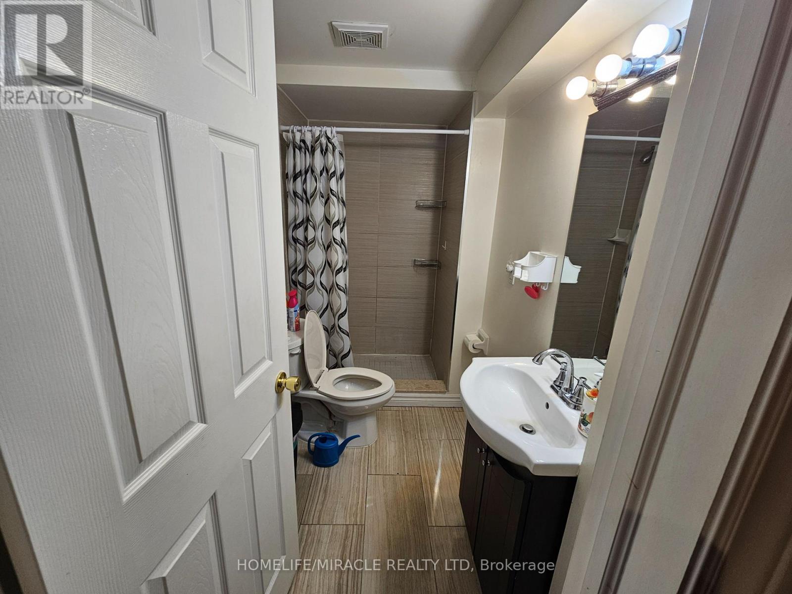 17 West Park Avenue, Hamilton, Ontario  L8S 3M4 - Photo 9 - X12189644