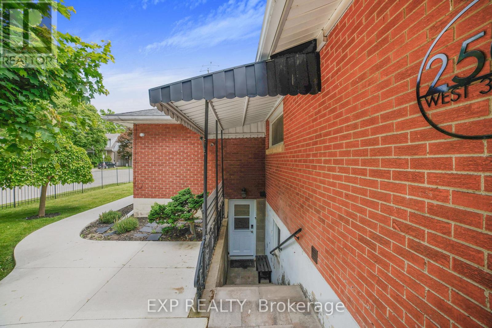 250 West 31st Street, Hamilton, Ontario  L9C 5G4 - Photo 20 - X12189663