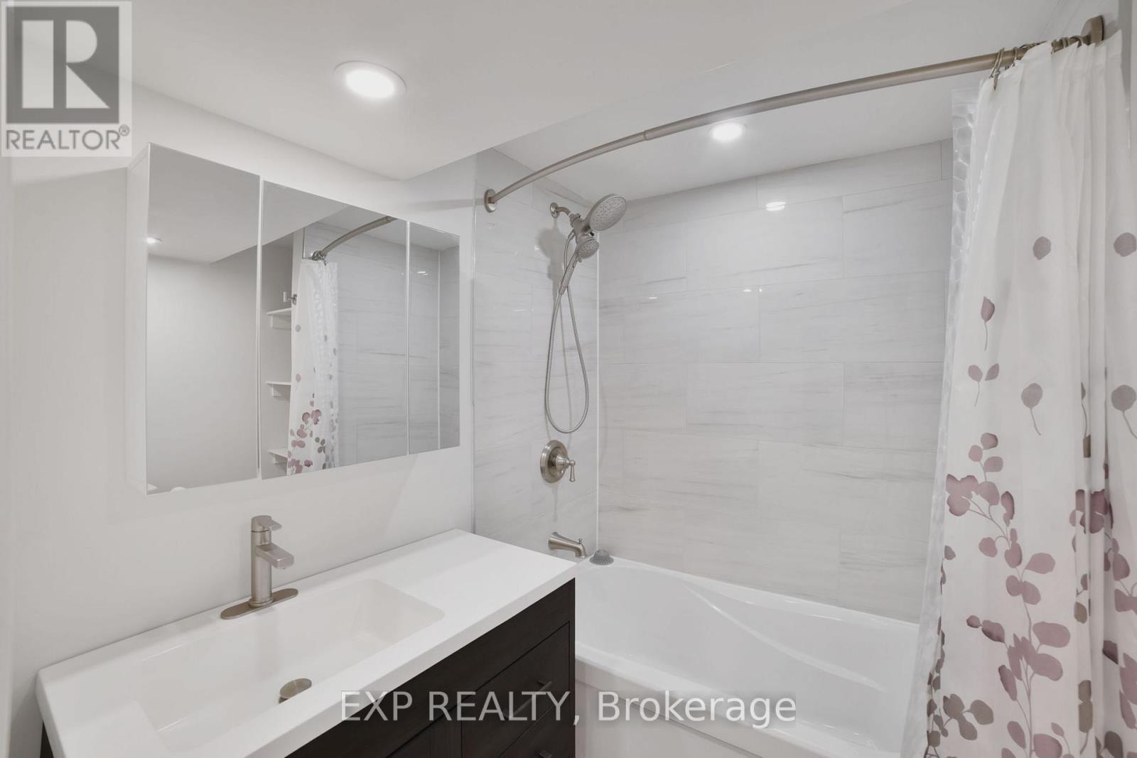 250 West 31st Street, Hamilton, Ontario  L9C 5G4 - Photo 29 - X12189663