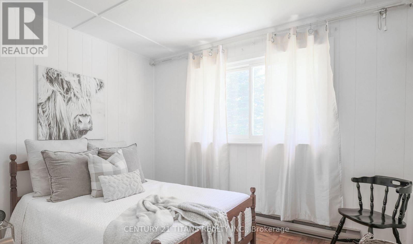 21 Glassford Road, Kawartha Lakes (Mariposa), Ontario  K0M 2C0 - Photo 8 - X12189715