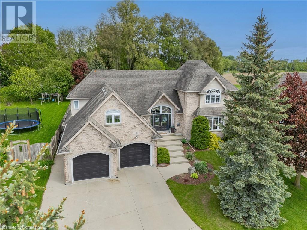 Property at 18 WEBERLYN Crescent image 4