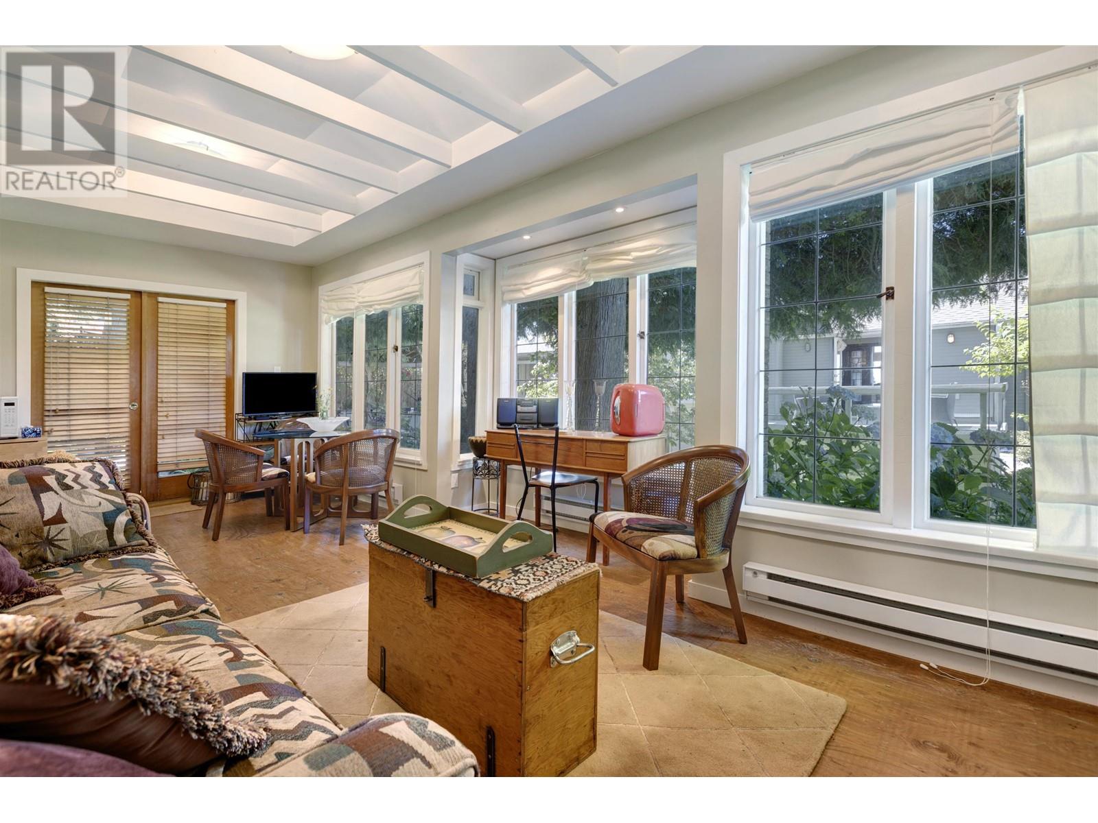 670 Montroyal Boulevard, North Vancouver, British Columbia  V7R 2G3 - Photo 24 - R3009726