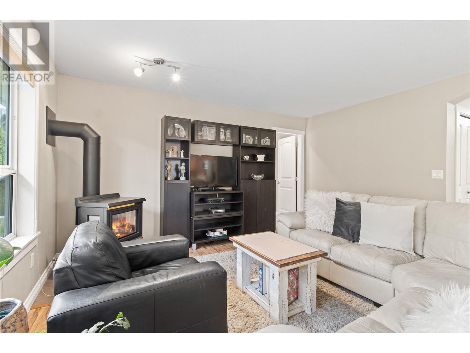 801 20 Street Ne Unit# 36, Salmon Arm, British Columbia  V1E 2R7 - Photo 9 - 10350013