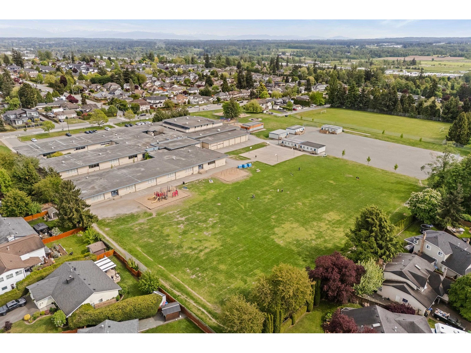 18296 59a Avenue, Surrey, British Columbia  V3S 5M5 - Photo 38 - R3009786