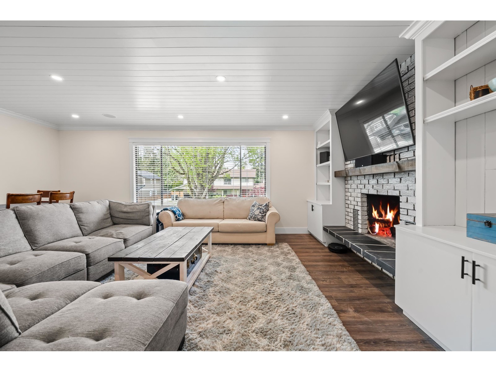 18296 59a Avenue, Surrey, British Columbia  V3S 5M5 - Photo 3 - R3009786