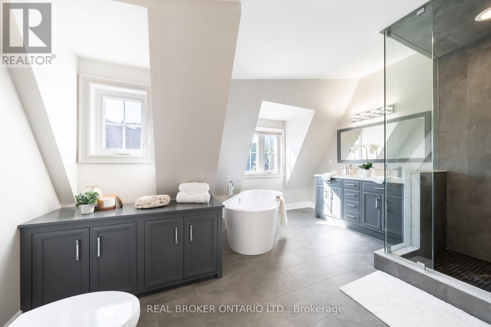 28 Corinth Gardens, Toronto, Ontario  M4P 2N5 - Photo 32 - C12071792