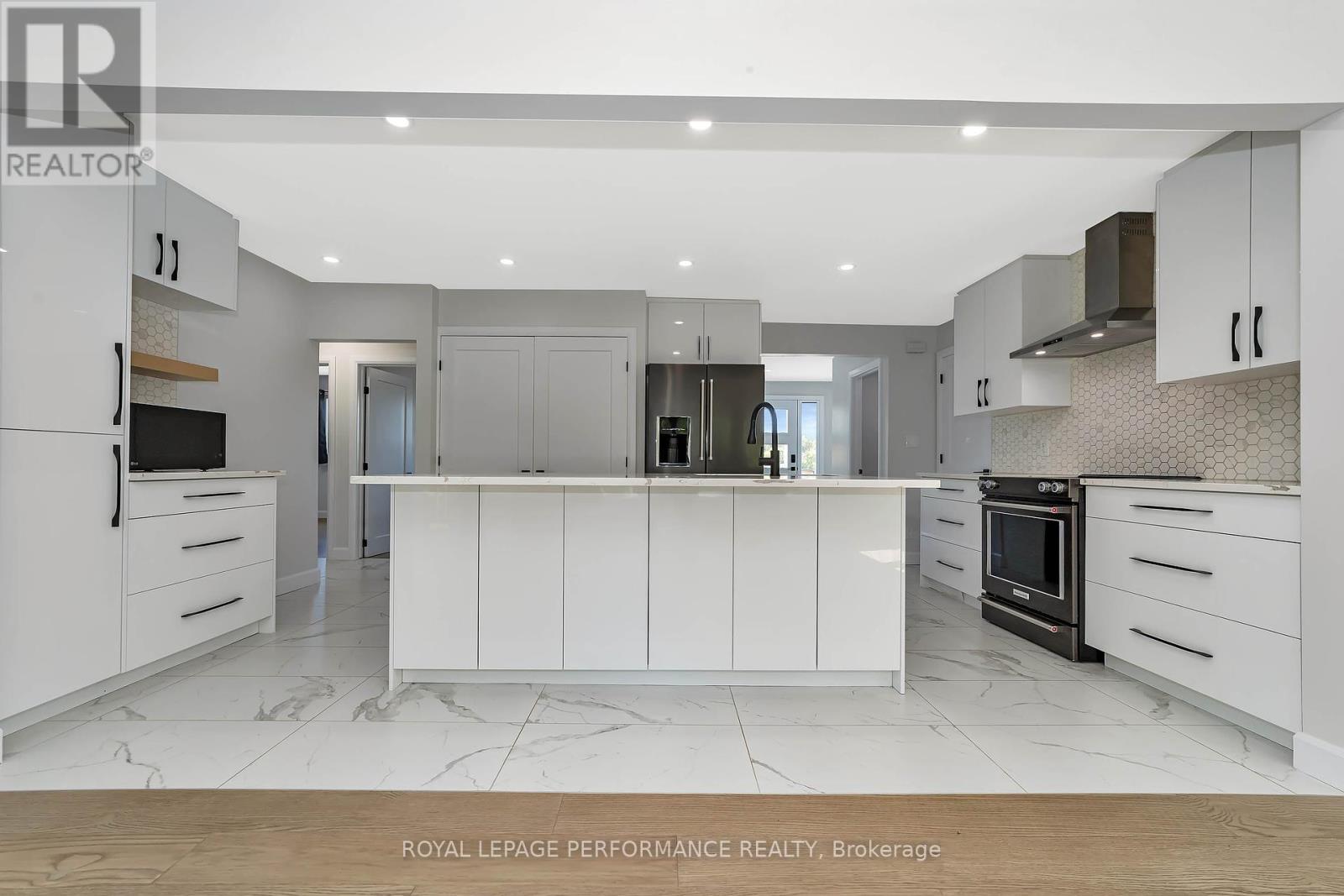 6200 Russell Road, Ottawa, Ontario  K0A 1K0 - Photo 12 - X12189852