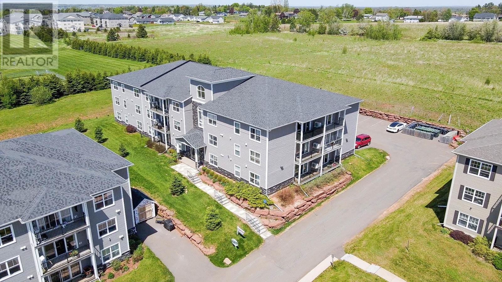205 208 Shakespeare Drive, Stratford, Prince Edward Island  C1B 4B7 - Photo 35 - 202513133