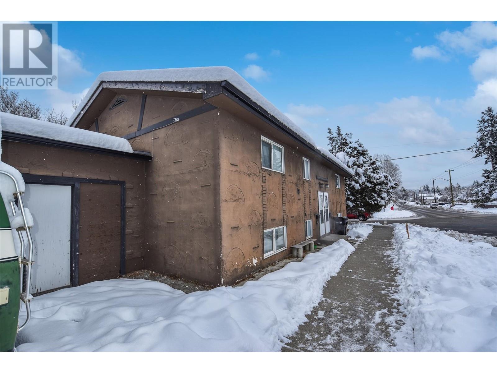 335 3rd Ave S Street Unit# 1 & 2, Cranbrook, British Columbia  V1C 2C1 - Photo 3 - 10330061