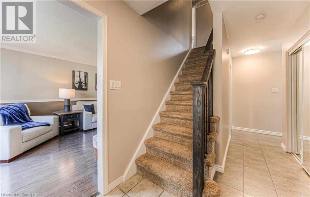 101 Old Country Drive, Kitchener, Ontario  N2E 1S4 - Photo 3 - 40722484