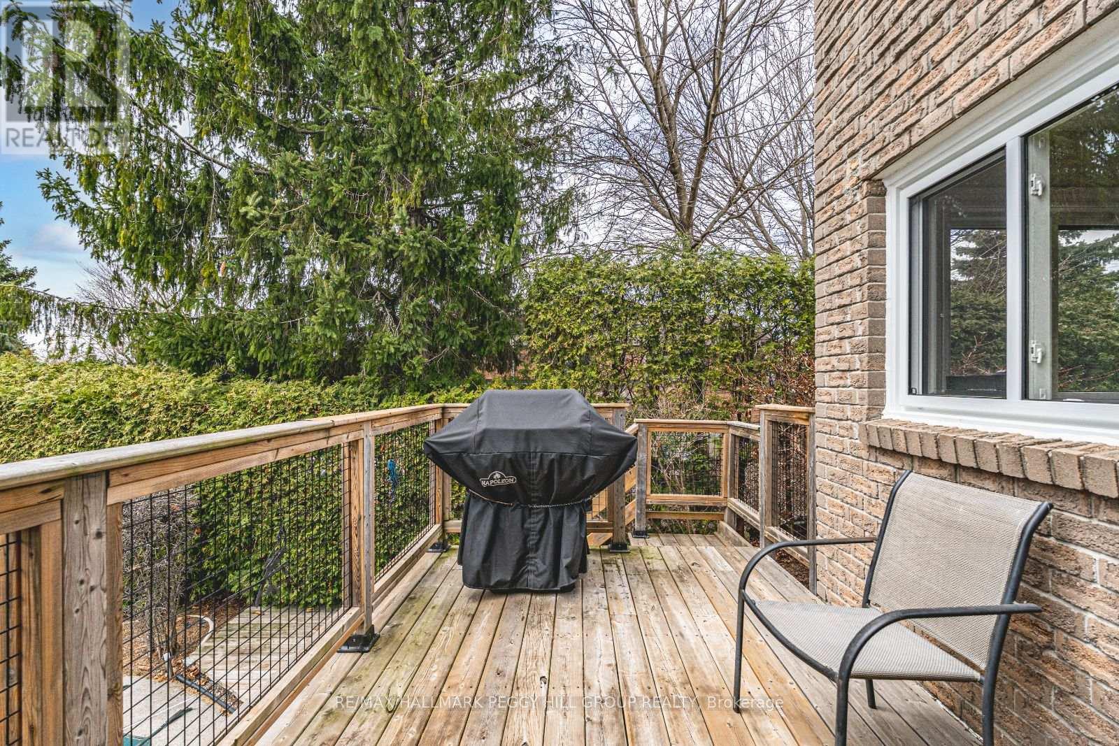 105 Broadview Avenue, Whitby, Ontario  L1N 2G6 - Photo 23 - E12154134