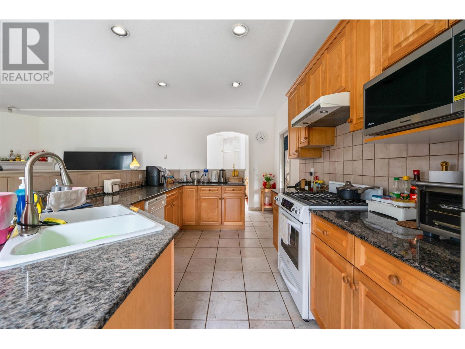 3520 Johnson Avenue, Richmond, British Columbia  V7C 5R2 - Photo 5 - R3003117
