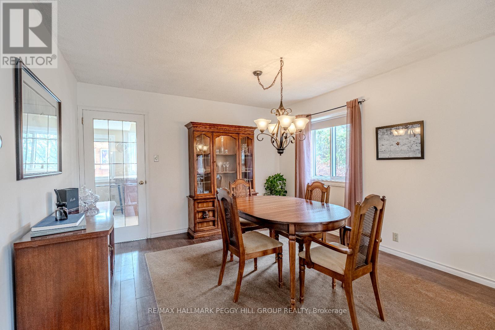 105 Broadview Avenue, Whitby, Ontario  L1N 2G6 - Photo 9 - E12154134