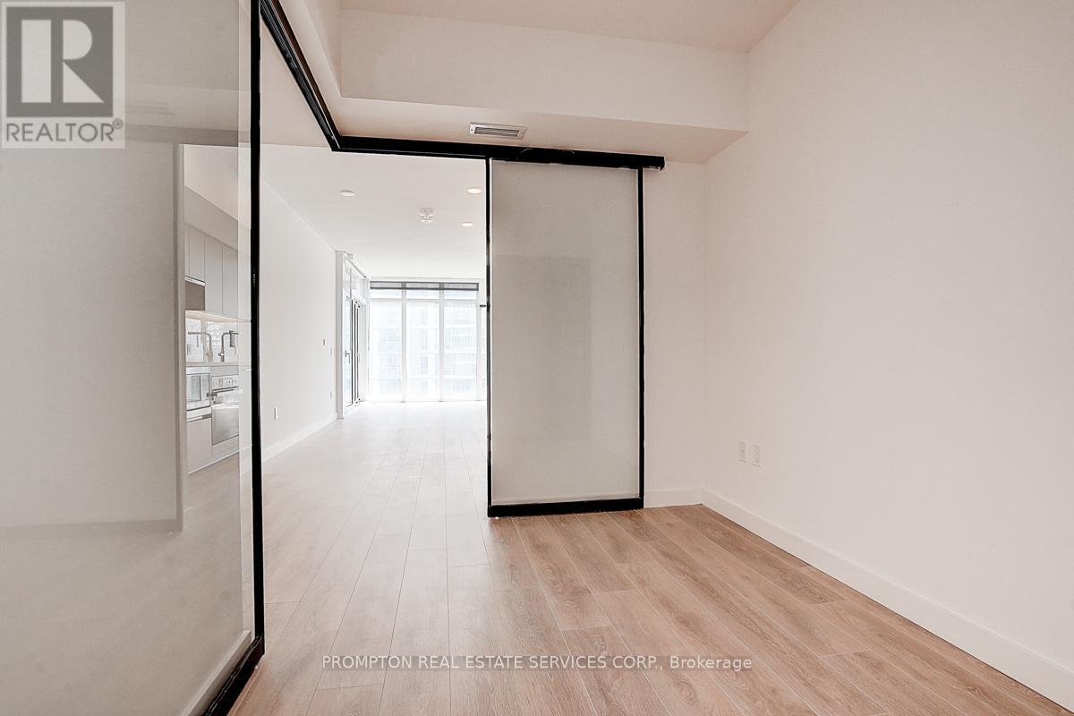 716 - 1 Concord Cityplace Way, Toronto (Waterfront Communities), Ontario  M5V 0X3 - Photo 32 - C12183206
