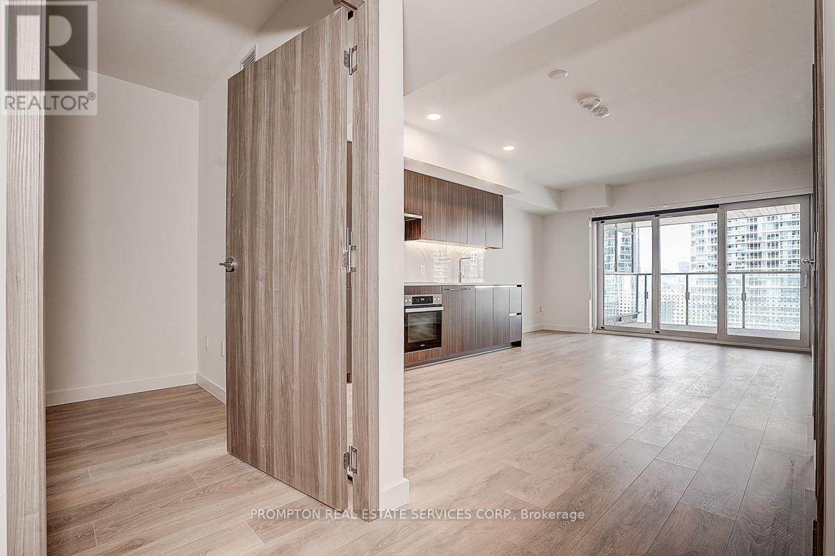 1028 - 3 Concord Cityplace Way, Toronto, Ontario  M5V 0X3 - Photo 16 - C12185873