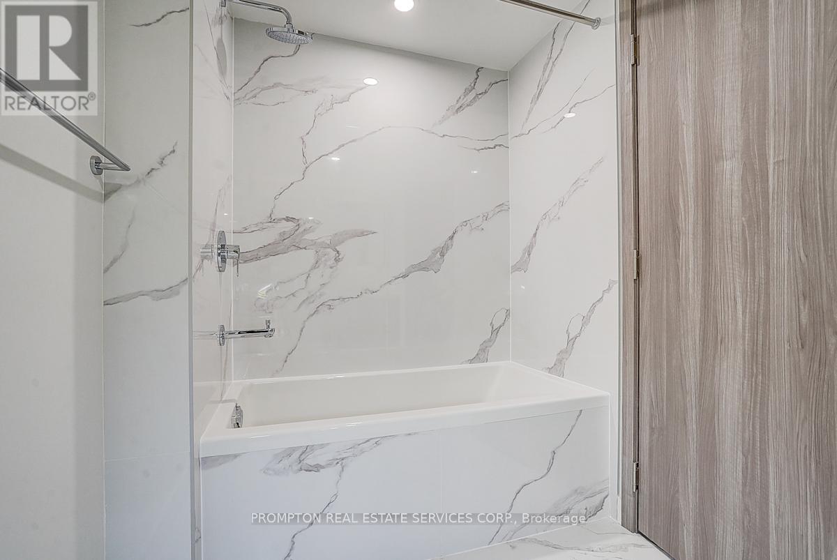 1028 - 3 Concord Cityplace Way, Toronto, Ontario  M5V 0X3 - Photo 15 - C12185873