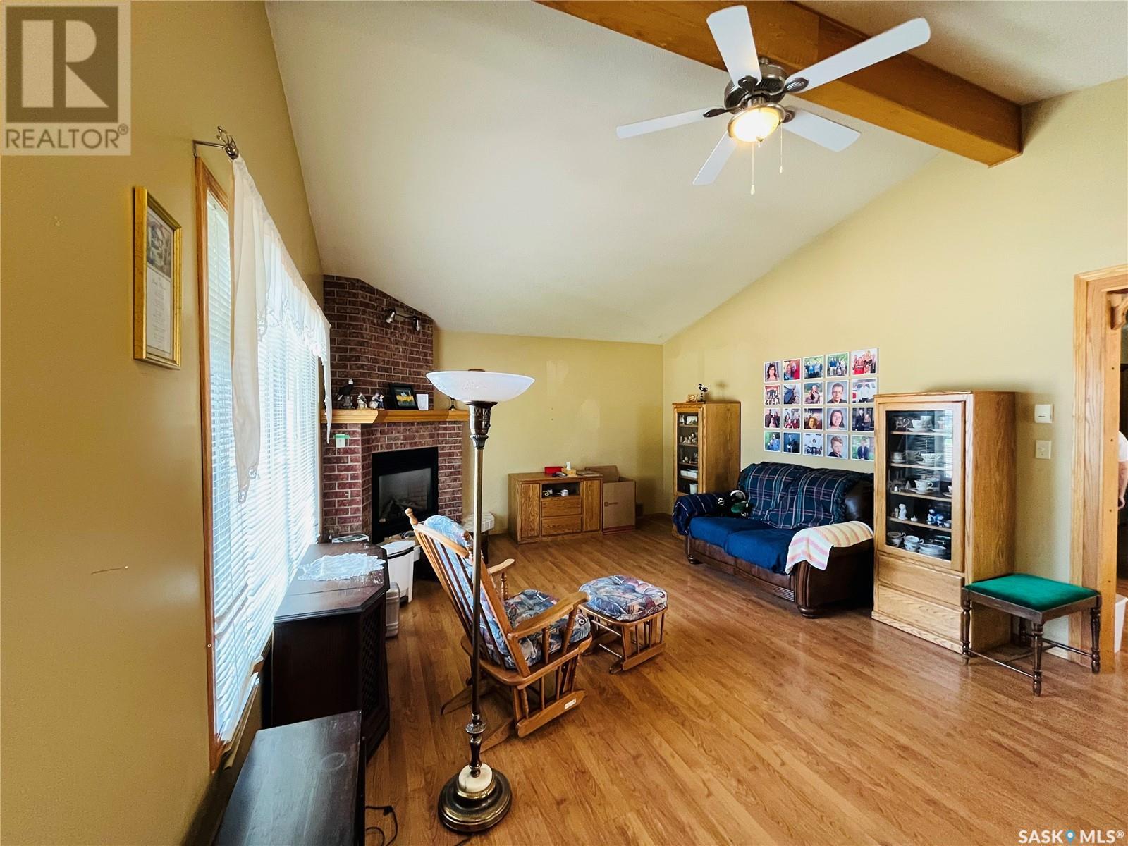 Property at 711 Central AVENUE S image 5