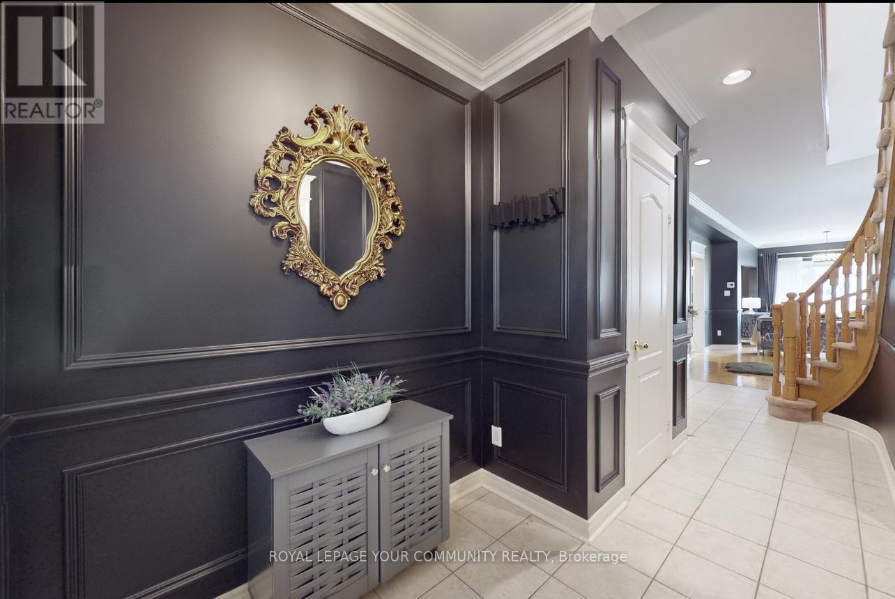 207 - 190 Harding Boulevard N, Richmond Hill, Ontario  L4C 0J9 - Photo 4 - N12188870