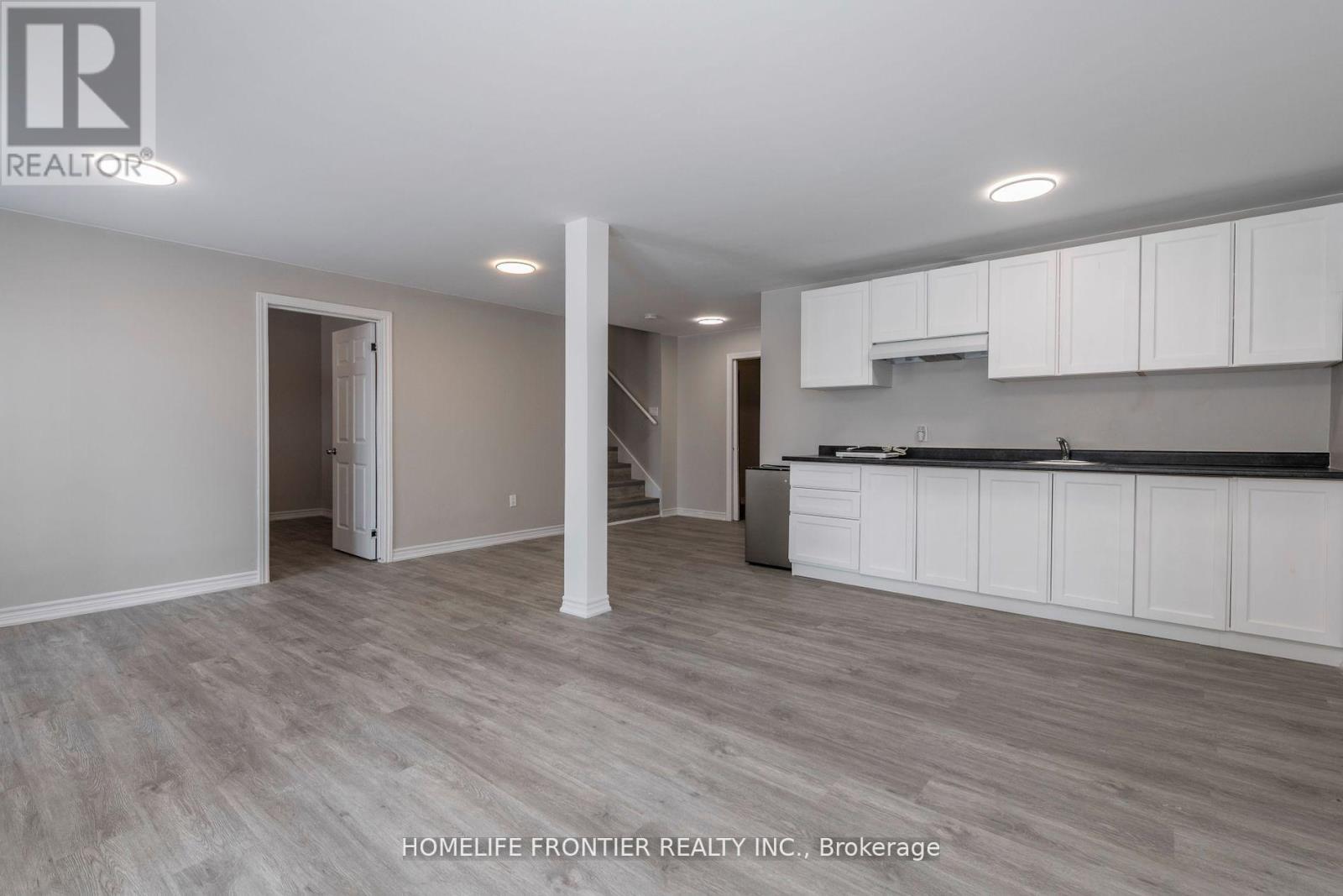 108 Ardagh Road, Barrie, Ontario  L4N 9B7 - Photo 11 - S12189185