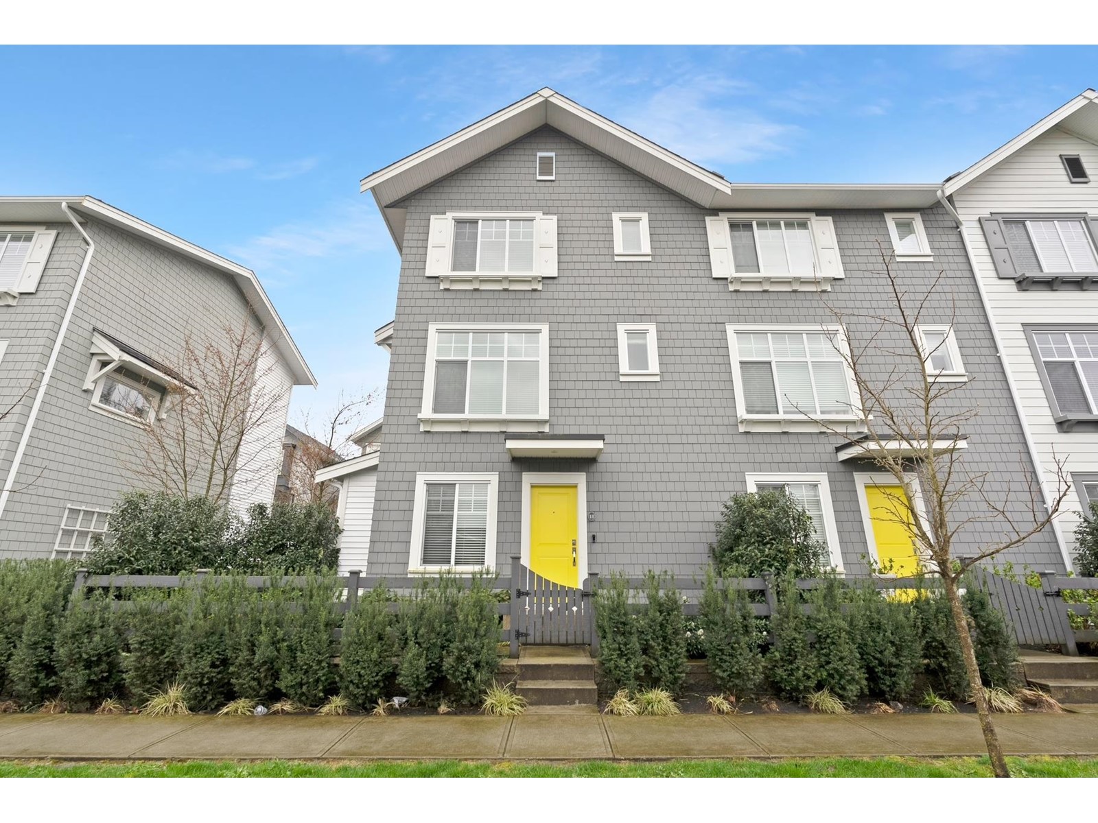 18 15489 99A AVENUE, Surrey, British Columbia
