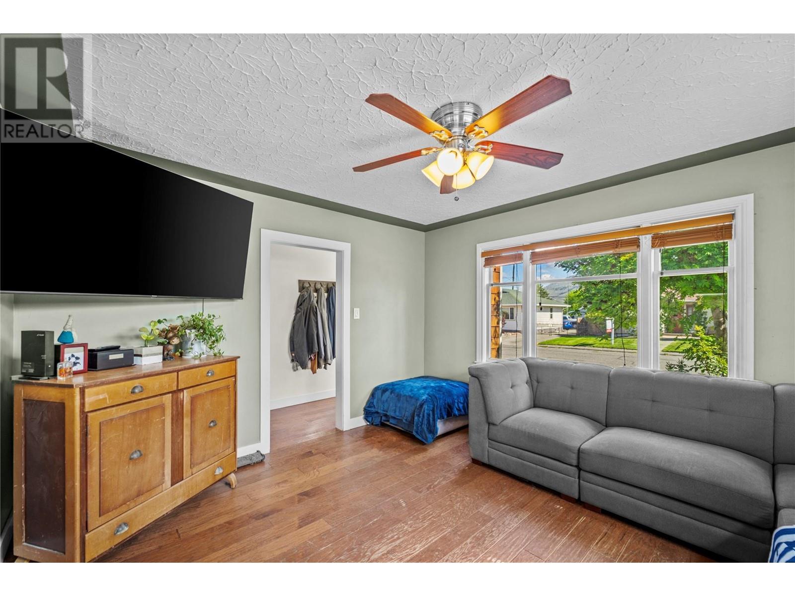 551 LINDEN Avenue, Kamloops, BC V2B2N5