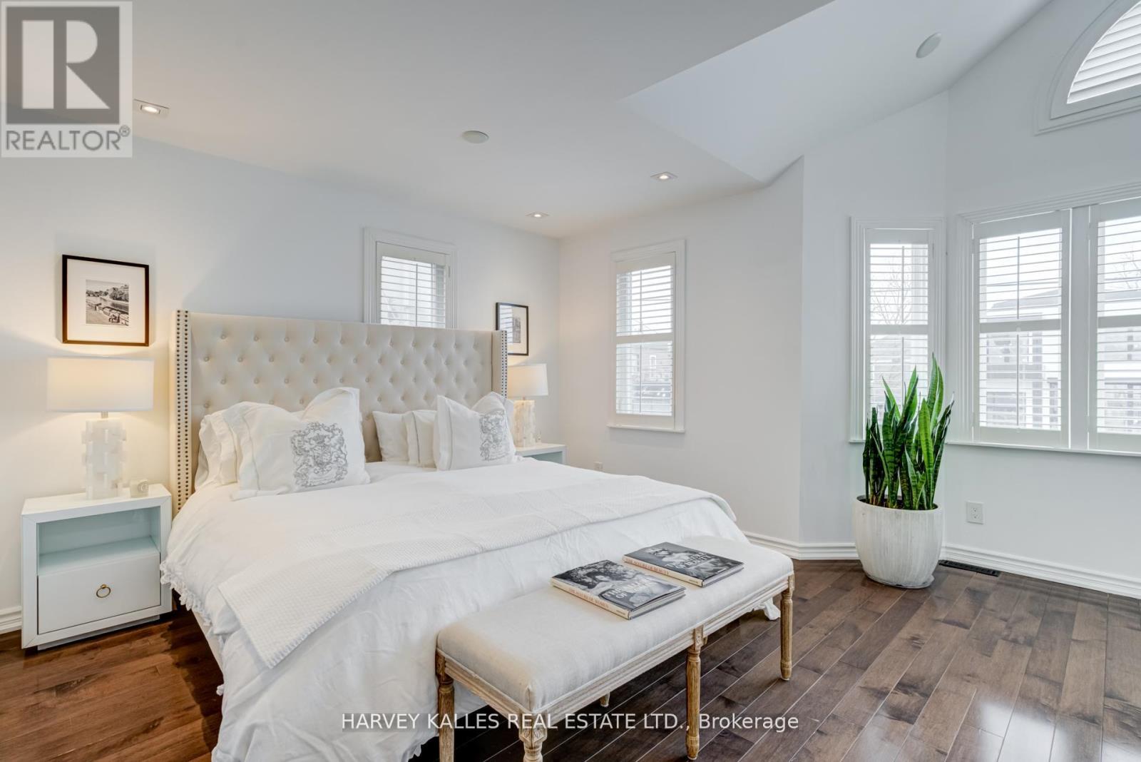 213 Brooke Avenue, Toronto, Ontario  M5M 2K7 - Photo 18 - C12189803