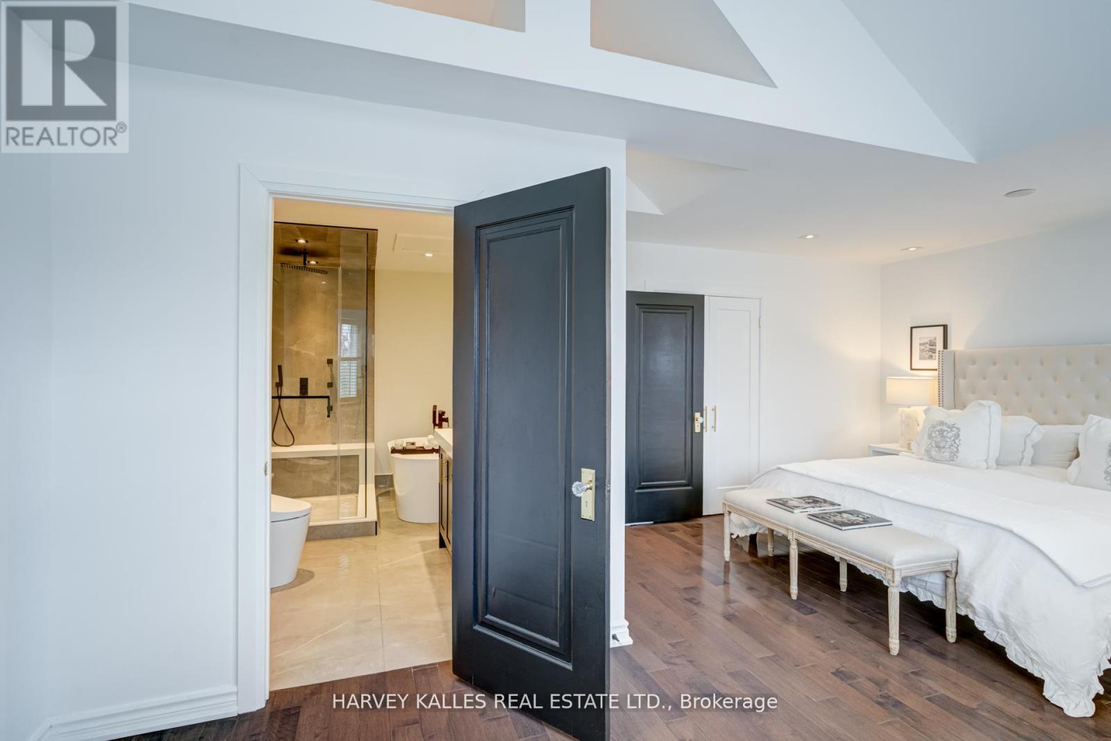 213 Brooke Avenue, Toronto, Ontario  M5M 2K7 - Photo 21 - C12189803