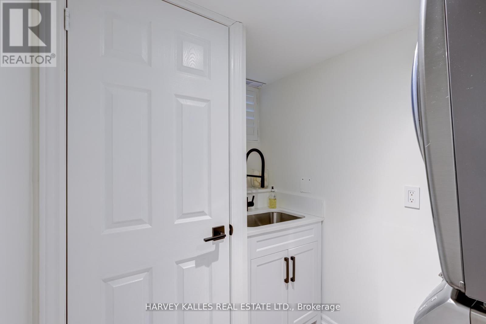 213 Brooke Avenue, Toronto, Ontario  M5M 2K7 - Photo 36 - C12189803