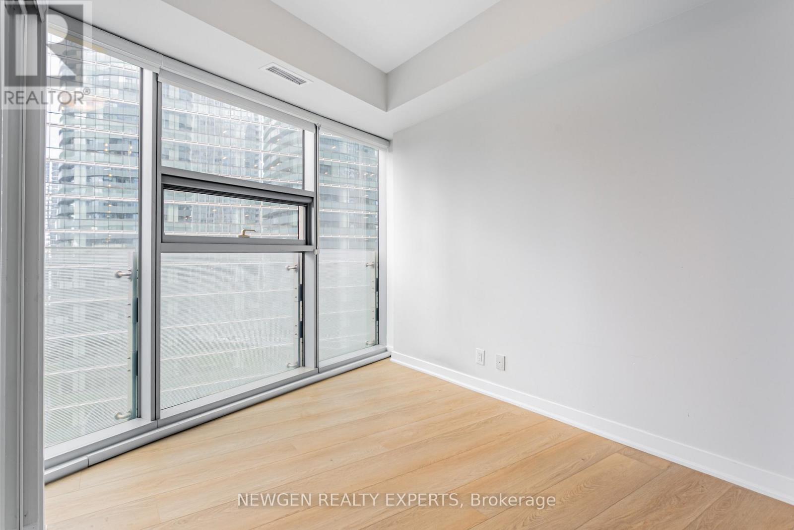 1207 - 12 York Street, Toronto (Waterfront Communities), Ontario  M5J 0A9 - Photo 23 - C12189814
