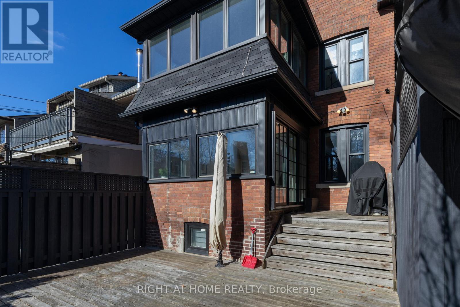 27 Woodlawn Avenue E, Toronto (Rosedale-Moore Park), Ontario  M4T 1B9 - Photo 44 - C12189829