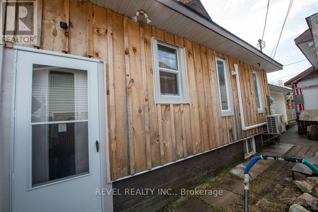19 Dwyer Avenue, Timmins, Ontario  P0N 1G0 - Photo 2 - T12146623