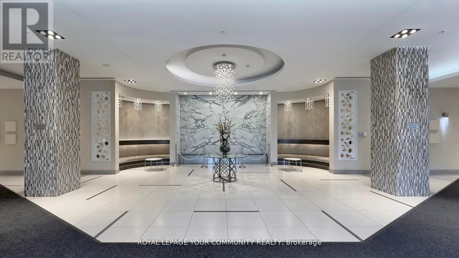 202 - 85 North Park Road, Vaughan (Beverley Glen), Ontario  L4J 0H9 - Photo 5 - N12189869