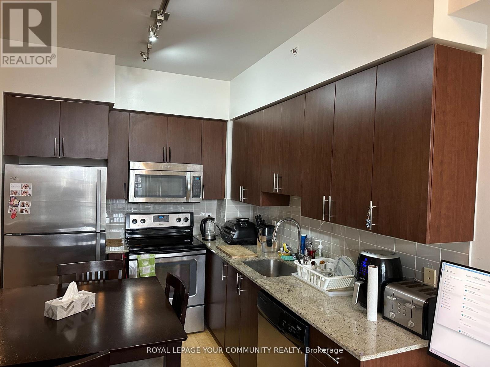 202 - 85 North Park Road, Vaughan (Beverley Glen), Ontario  L4J 0H9 - Photo 6 - N12189869