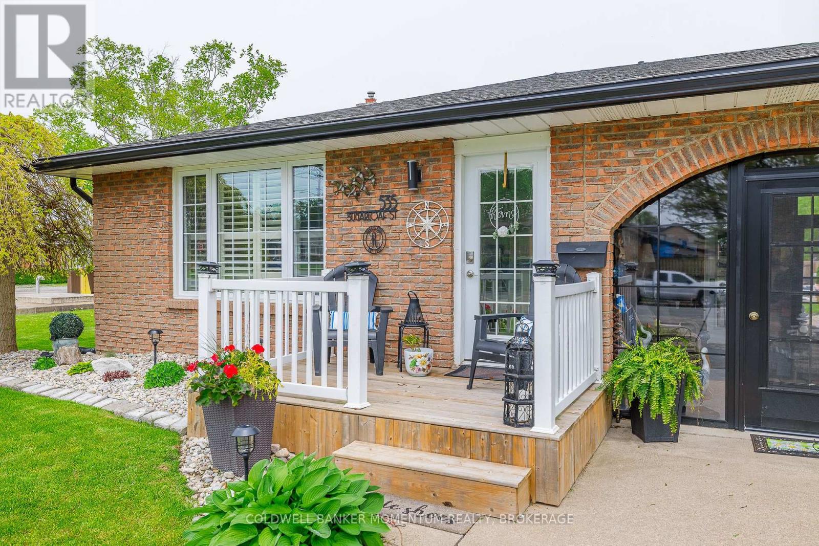 535 Sugarloaf Street, Port Colborne (Sugarloaf), Ontario  L3K 2P9 - Photo 5 - X12189910