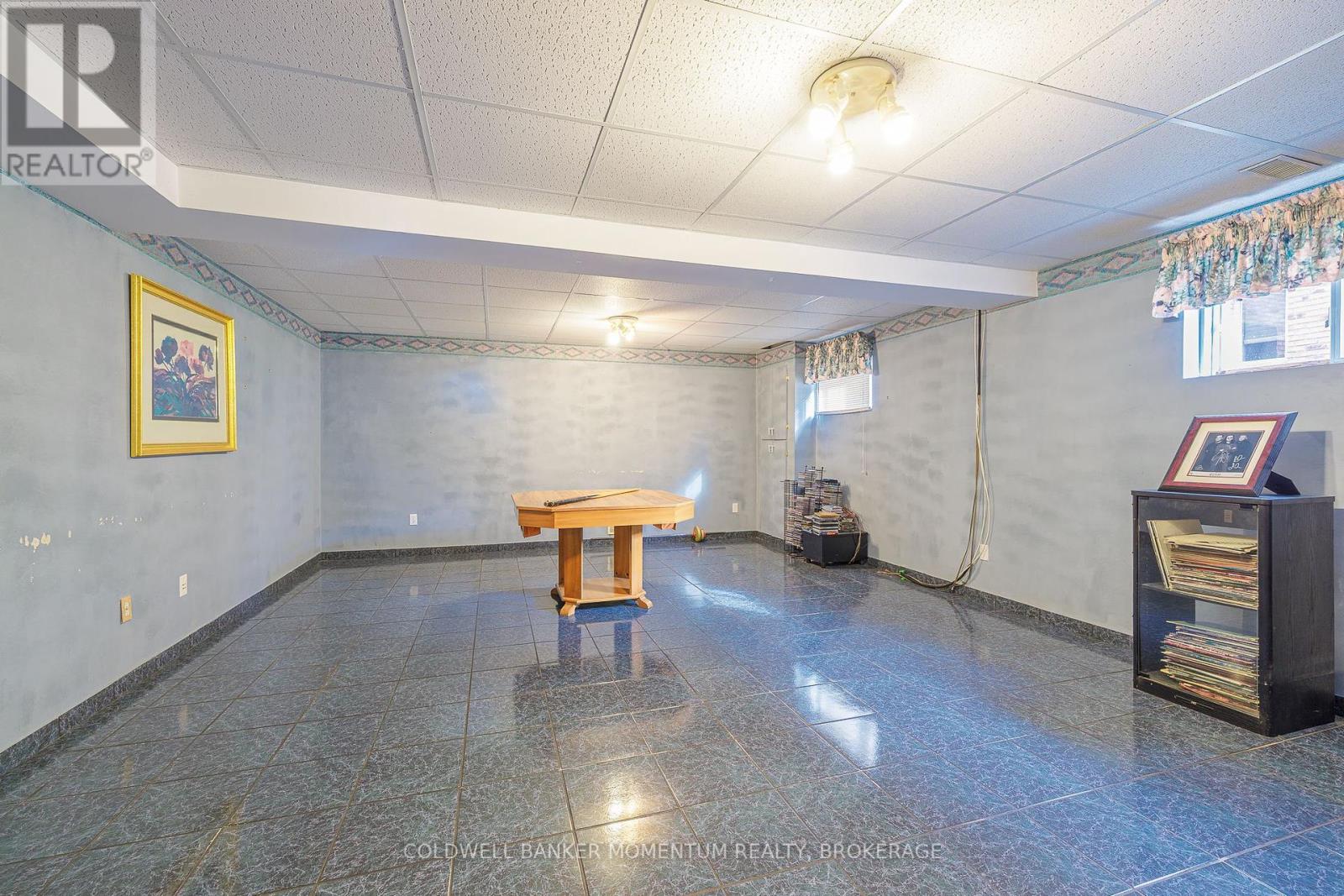2 Greenvale Court, Pelham (Fonthill), Ontario  L0S 1E1 - Photo 33 - X12189968