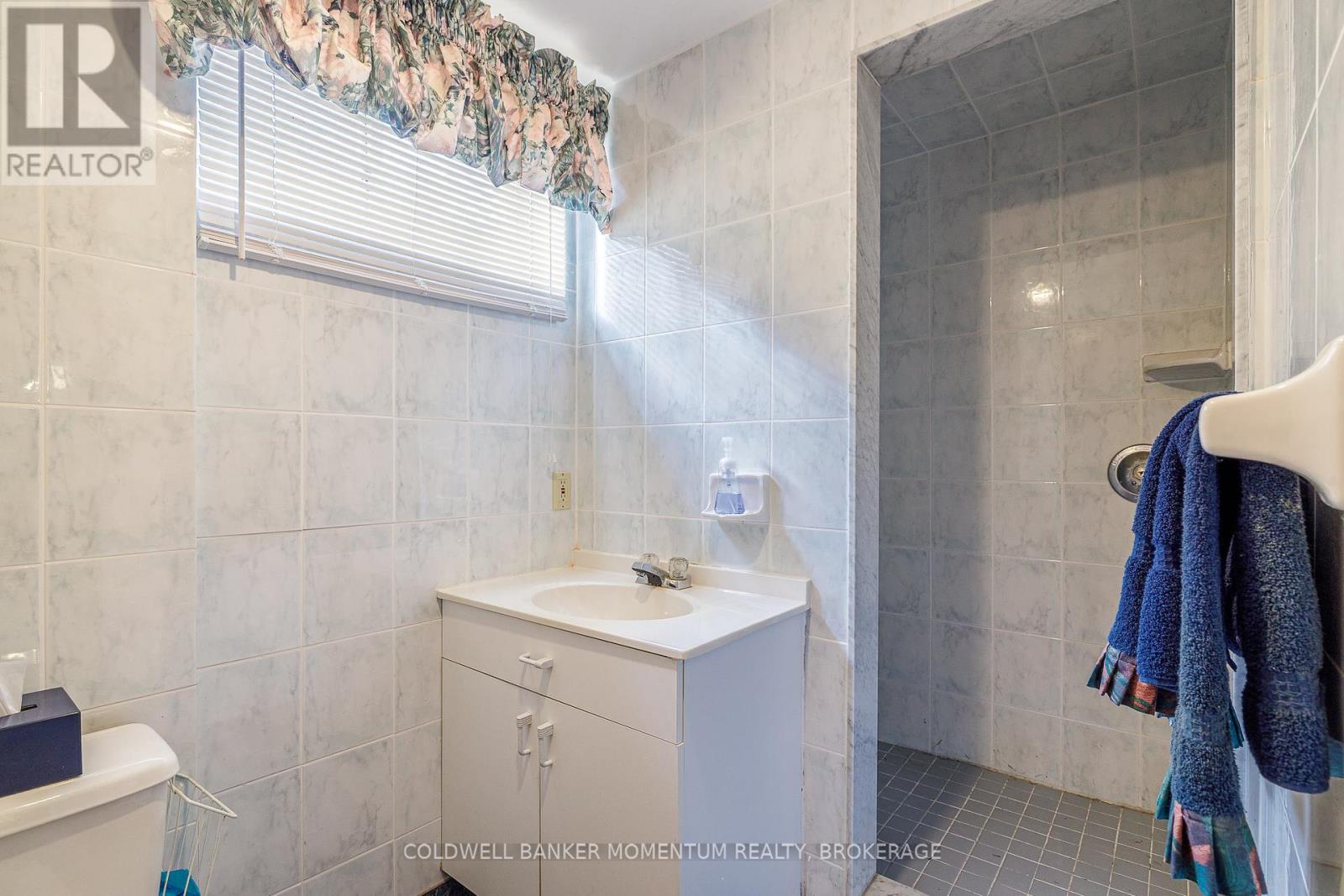 2 Greenvale Court, Pelham (Fonthill), Ontario  L0S 1E1 - Photo 34 - X12189968