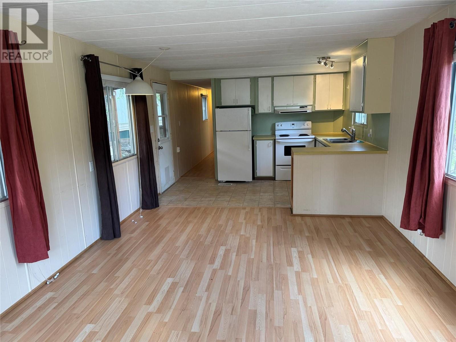 900 West Gore Street Unit# 9, Nelson, British Columbia  V1L 6Z6 - Photo 8 - 10349415