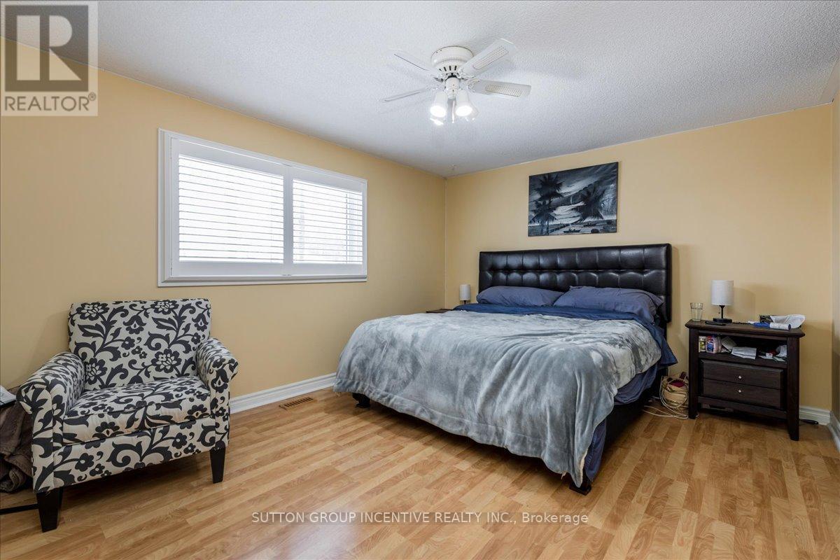 107 Brown Street, Barrie, Ontario  L4N 7V6 - Photo 10 - S12189835