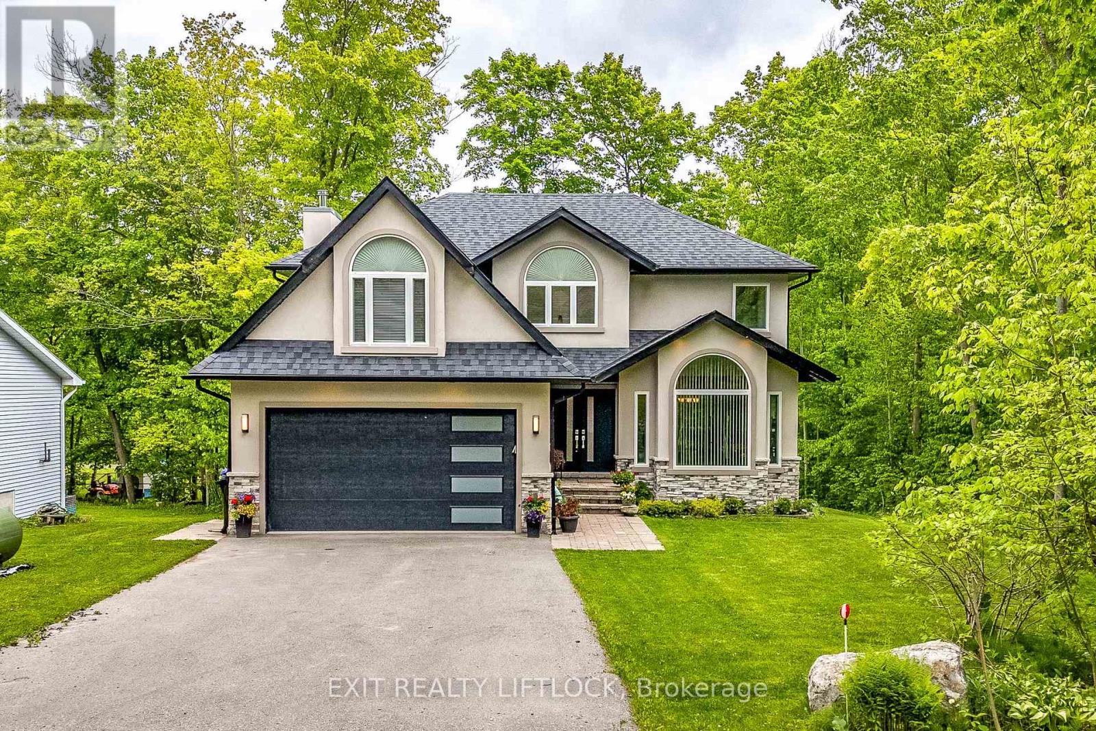 77 POLISH AVENUE, Penetanguishene, Ontario