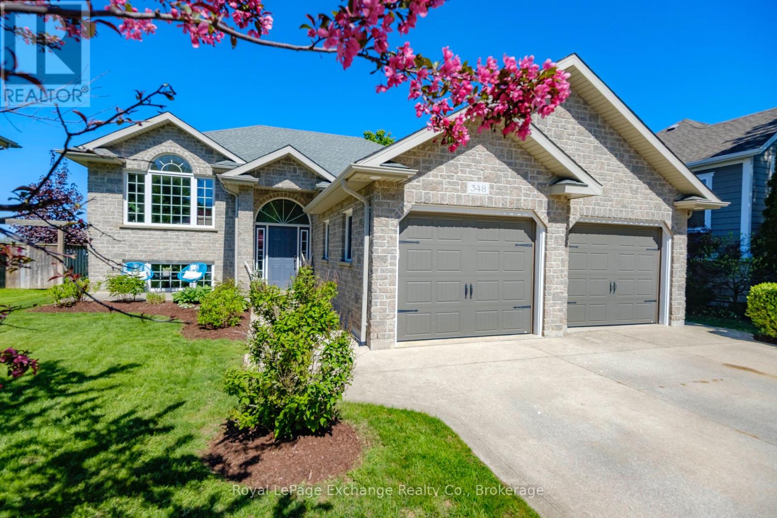 348 Stickel Street W, Saugeen Shores, Ontario  N0H 2C1 - Photo 2 - X12189914