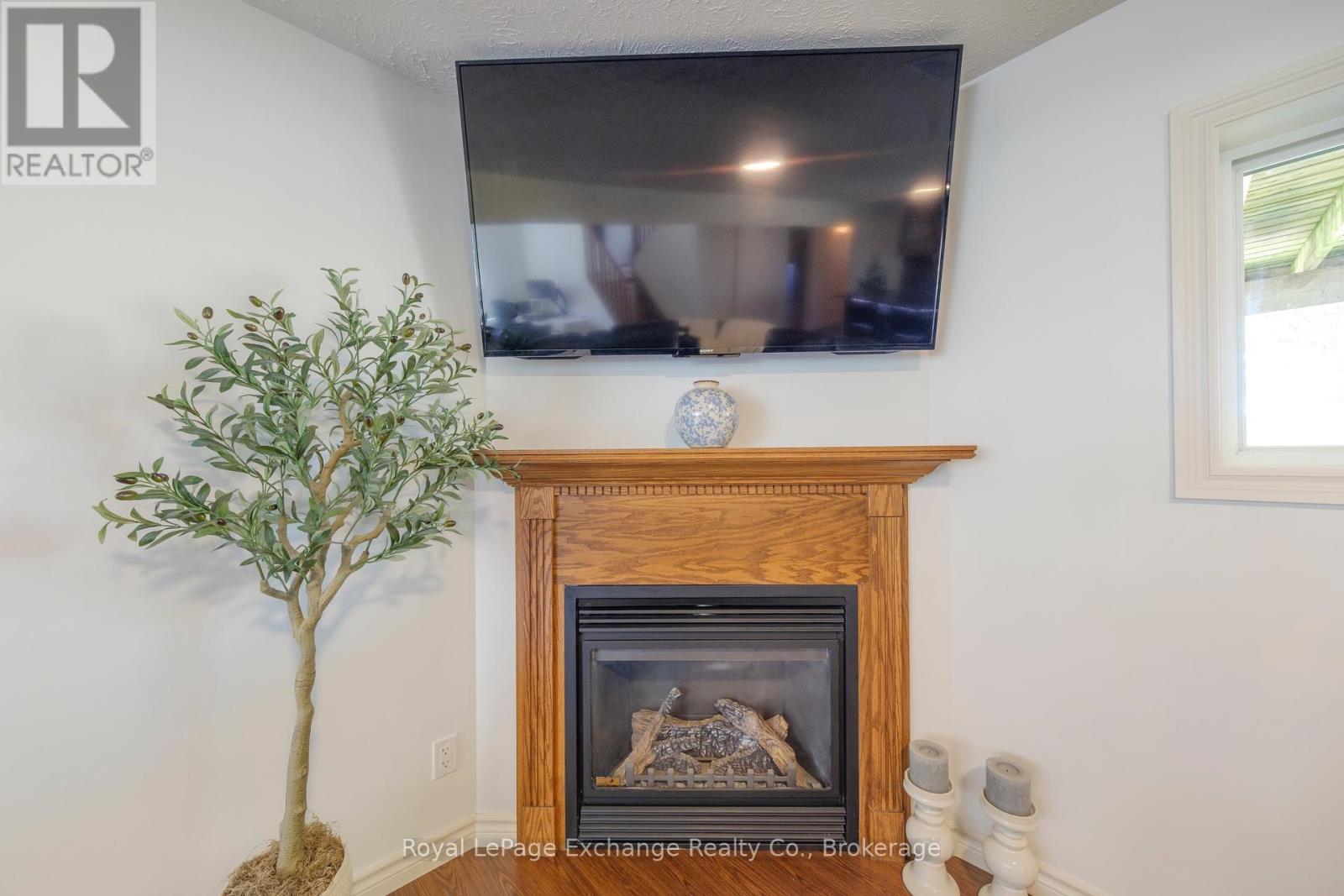 348 Stickel Street W, Saugeen Shores, Ontario  N0H 2C1 - Photo 25 - X12189914