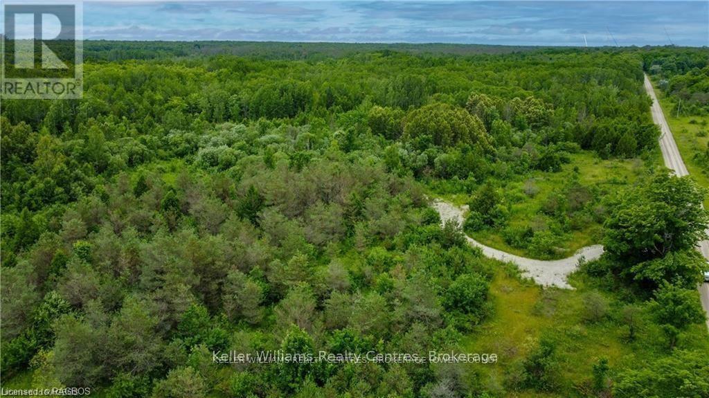 150 Lindsay Road 40, Northern Bruce Peninsula, Ontario  N0H 1Z0 - Photo 2 - X12189918