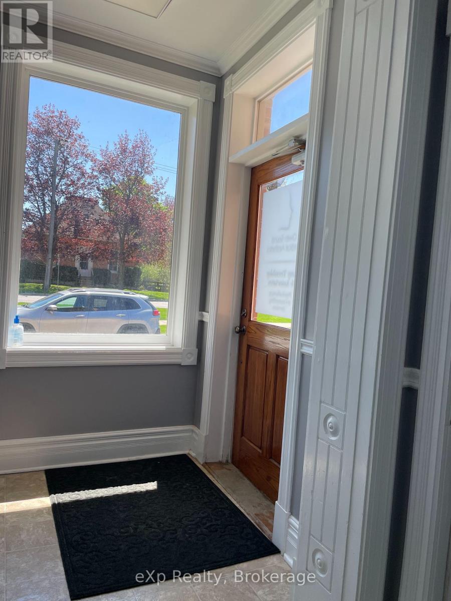 First Floor - 708 16th Street E, Owen Sound, Ontario  N4K 1Y9 - Photo 5 - X12189920